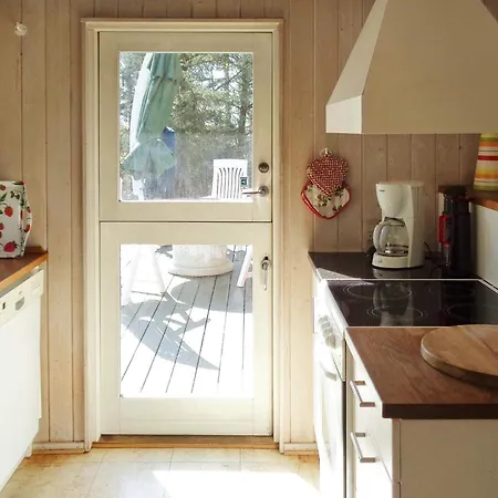 Seaside Retreat With Sauna * Bøtø By