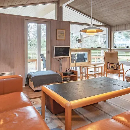 Seaside Retreat With Sauna