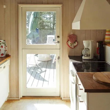 10 Person In V Ggerl Se Bøtø By